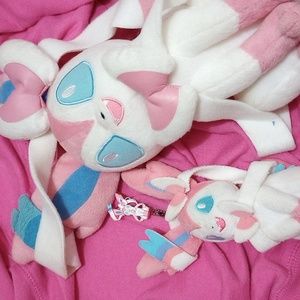 sylveon lot